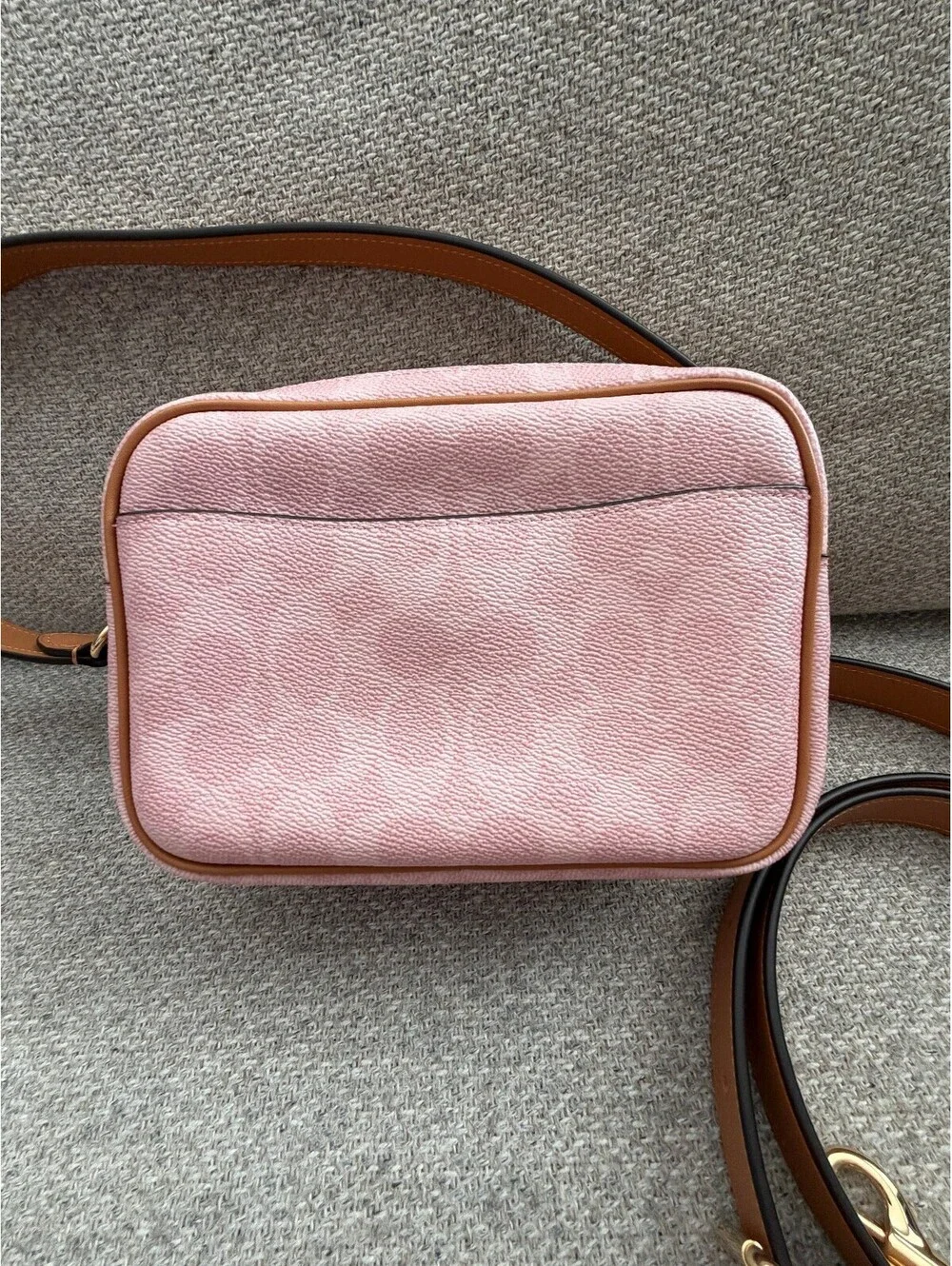 Coach compact versatile